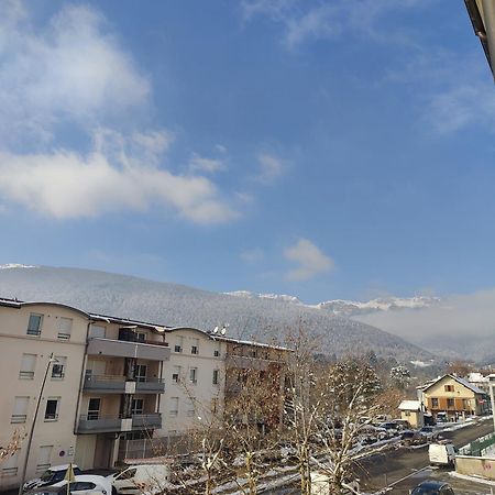 Luxury Apartment «Le Jurassien», Gex-Geneve Cessy Экстерьер фото