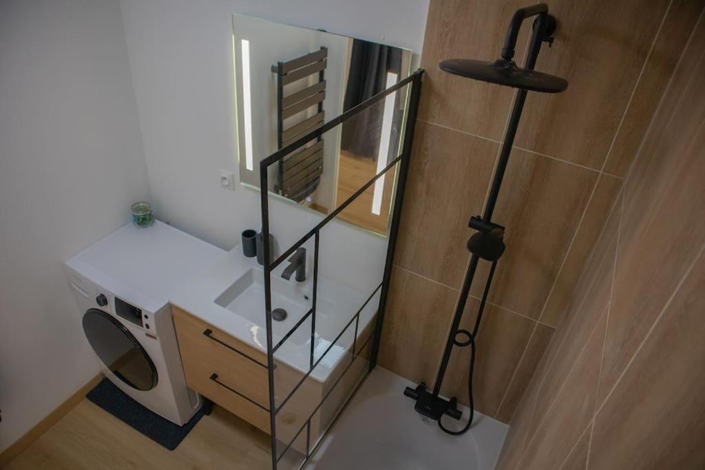 Luxury Apartment «Le Jurassien», Gex-Geneve Cessy Экстерьер фото